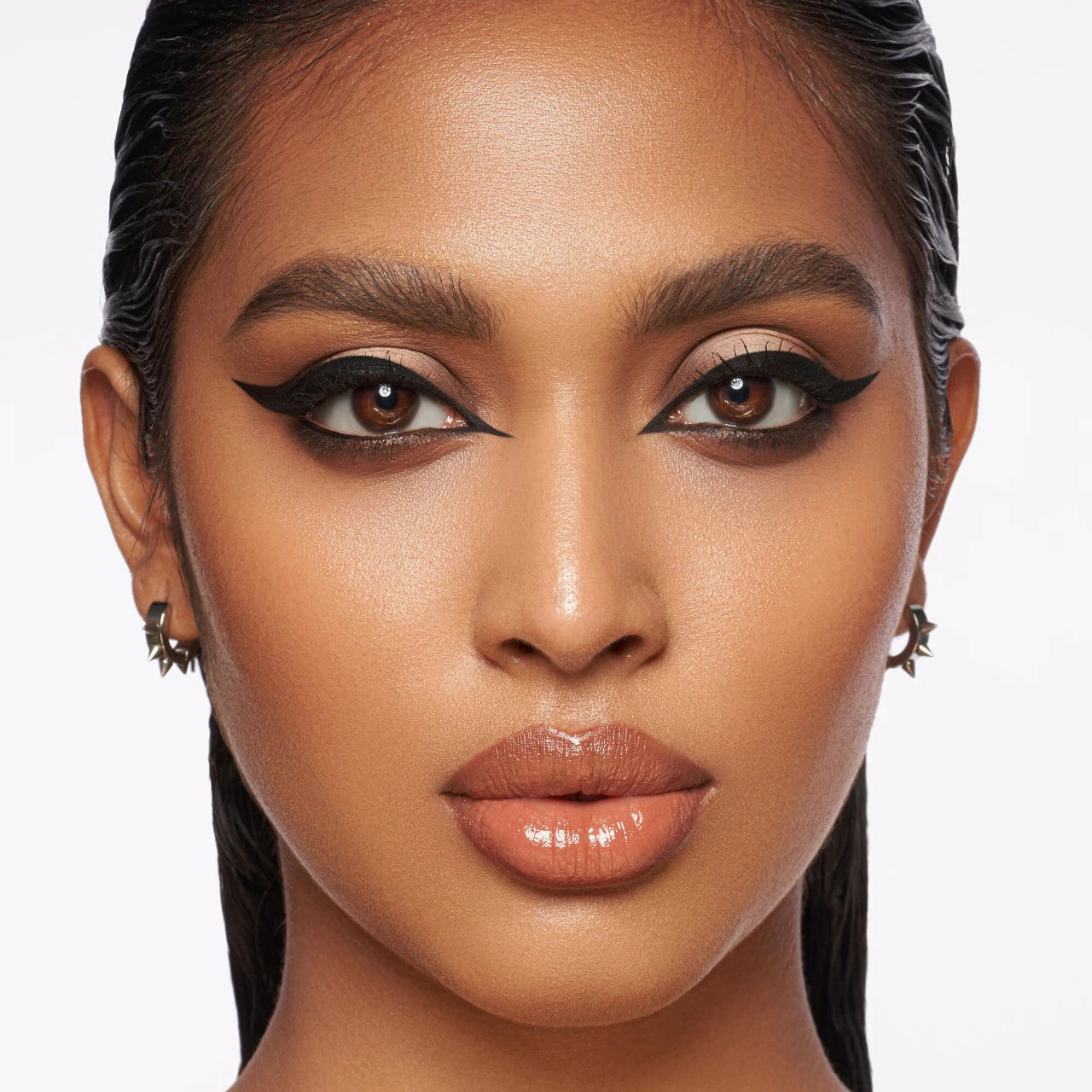 Delineador líquido waterproof - Linework Paintbrush Fluid Liquid Eyeliner