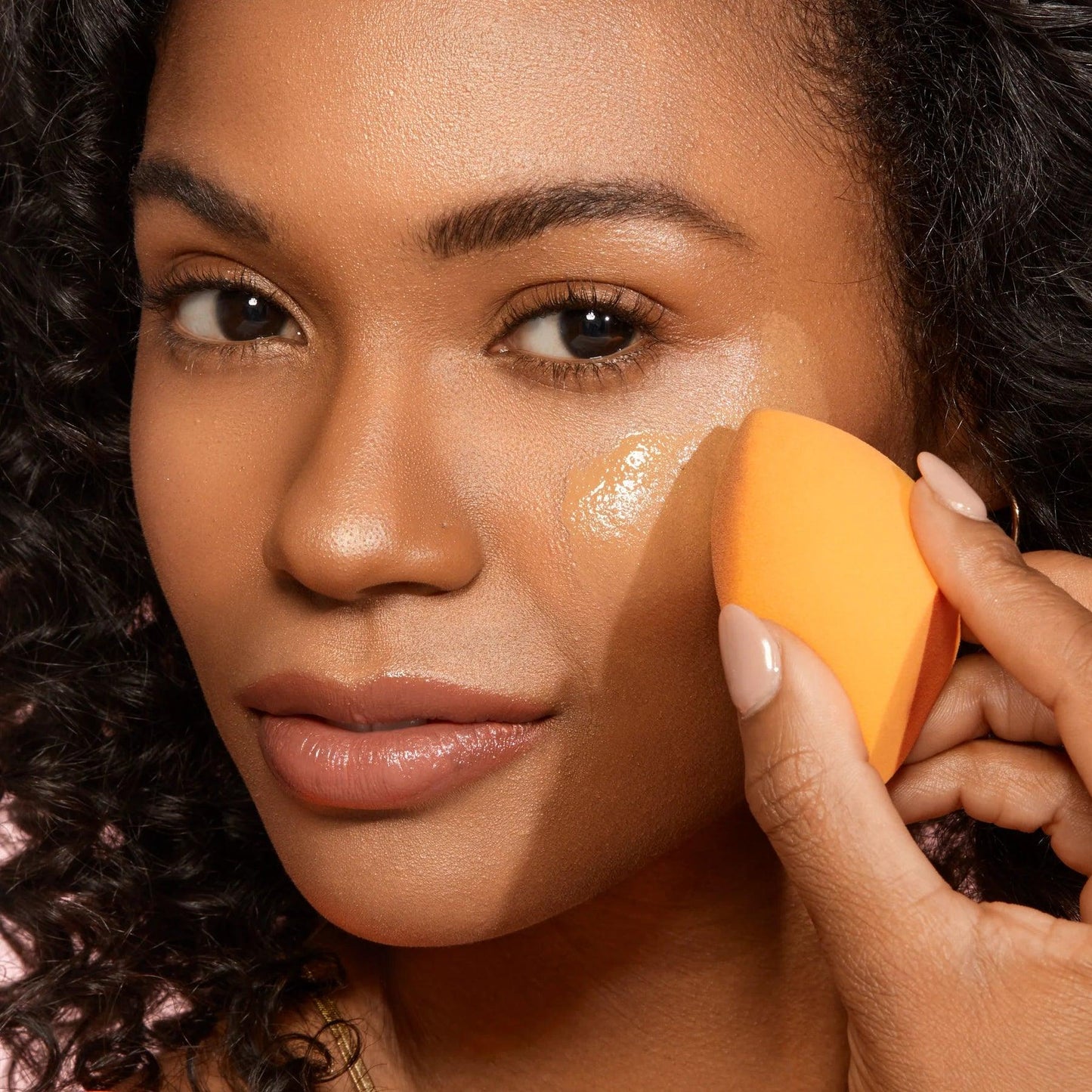 Esponja de maquillaje con estuche de viaje. Miracle Complexion Sponge Makeup Blender + Travel Case