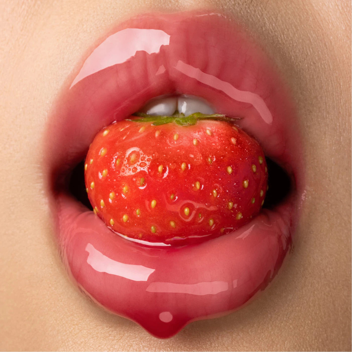 LIP OIL - Gisou Honey Infused Hydrating Lip Oil