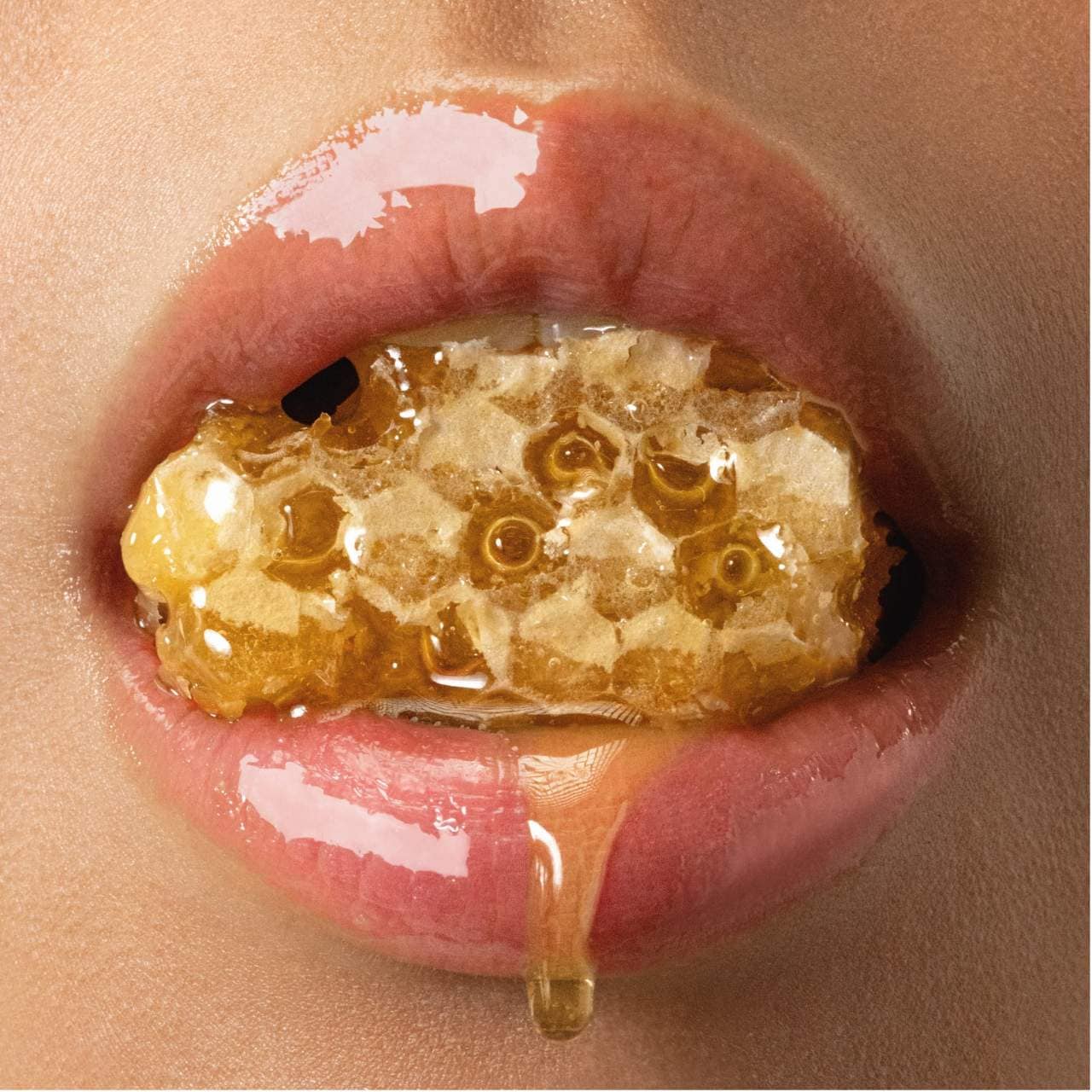 LIP OIL - Gisou Honey Infused Hydrating Lip Oil