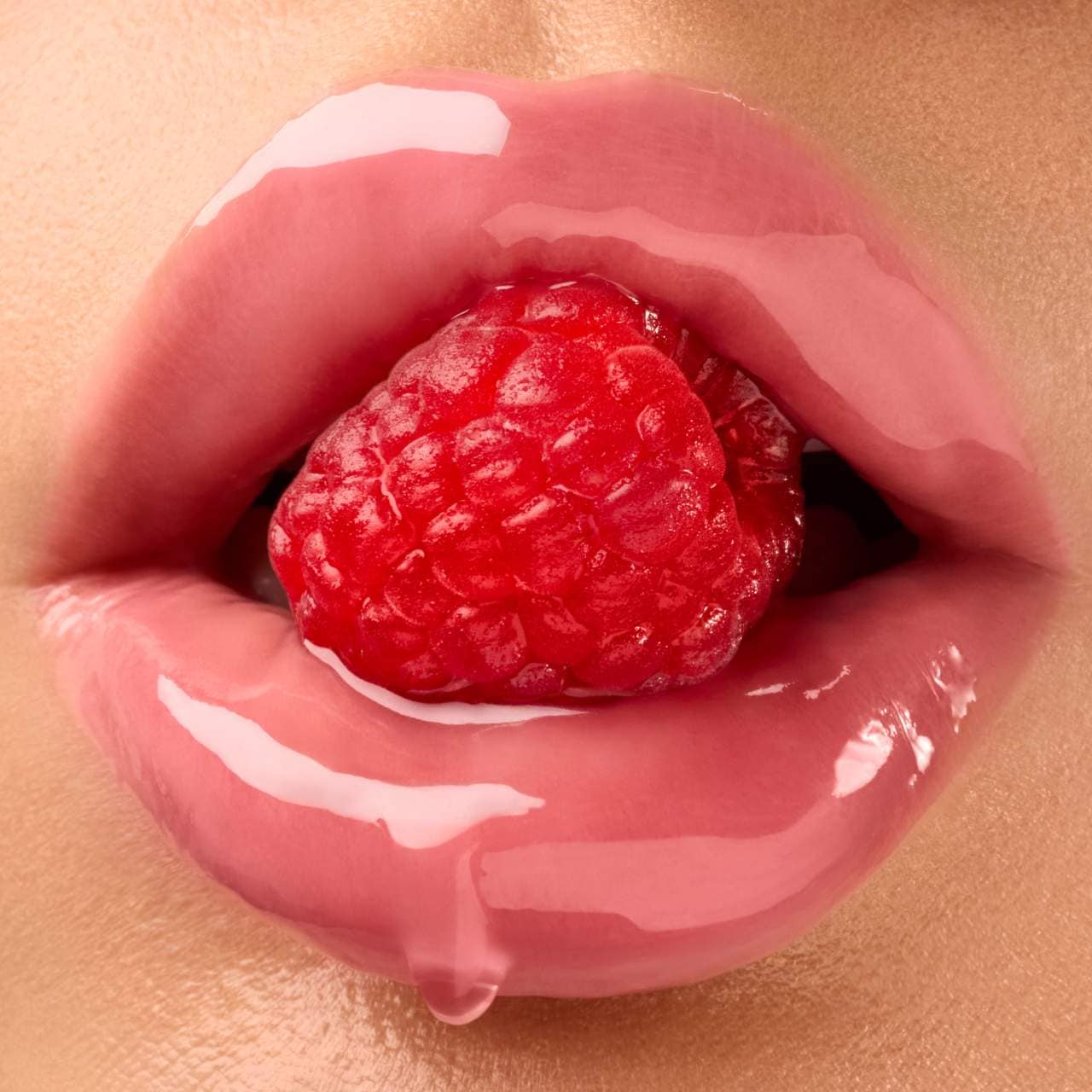 LIP OIL - Gisou Honey Infused Hydrating Lip Oil