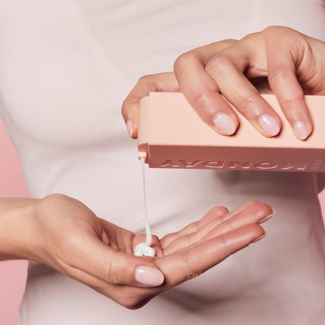 Leave-in Conditioner - MOISTURE Leave-In Conditioner con ácido hialurónico